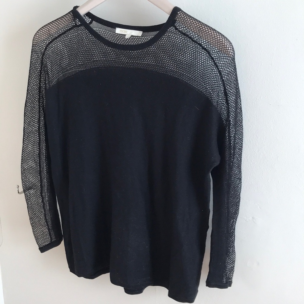 Mage black top